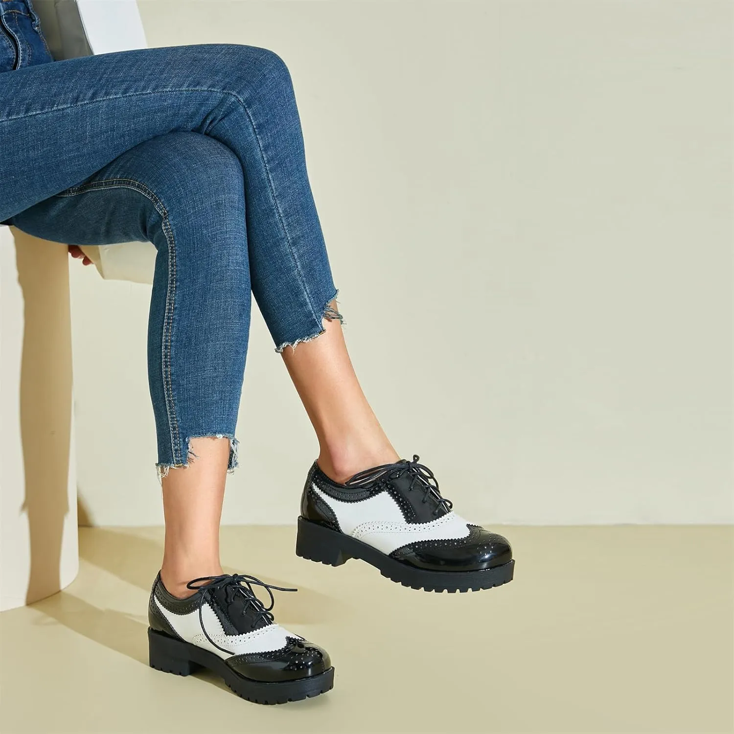 Betastella Women's Patent Leather Oxfords Chunky Heels Lace Up Brogue Shoes