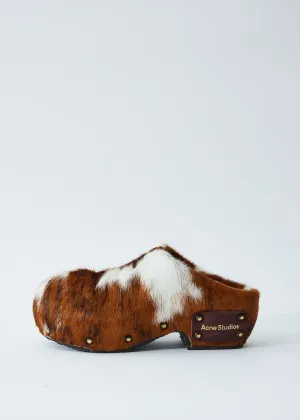 Bloggie Long Hair Clogs