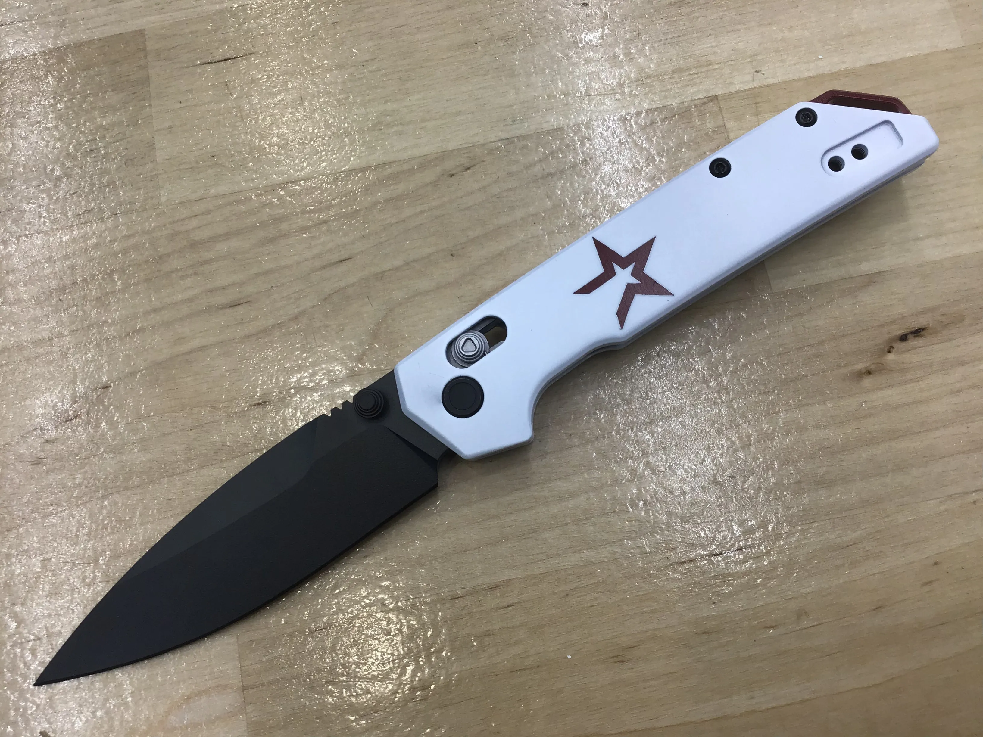 Custom Kershaw Iridium Astros 1990’s Theme D2 Blade Black Cerakote White  Cerakoted Aluminum Handle