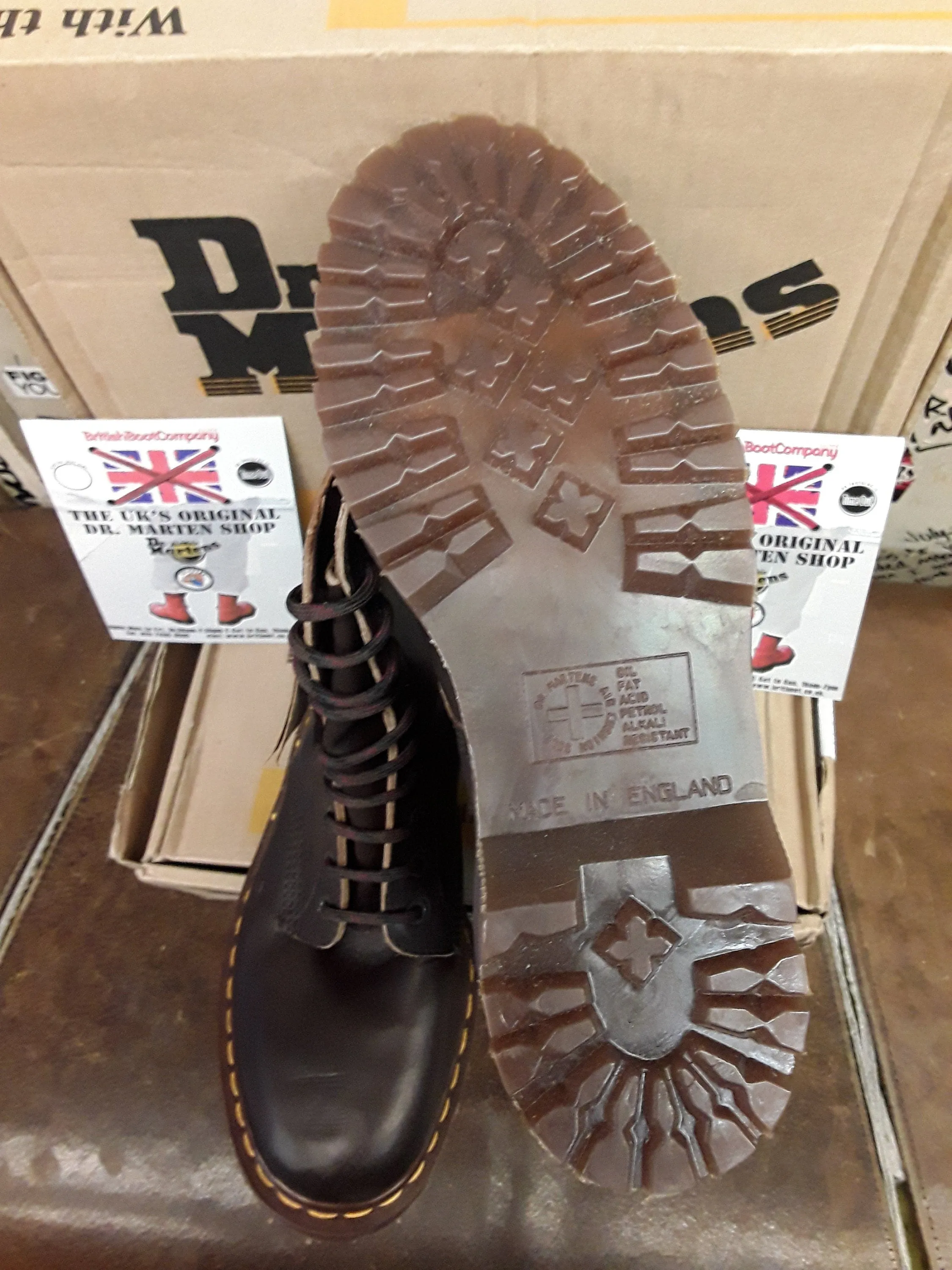 Dr Martens 1490 Tan Greasy 10 Hole Made in England Size 7