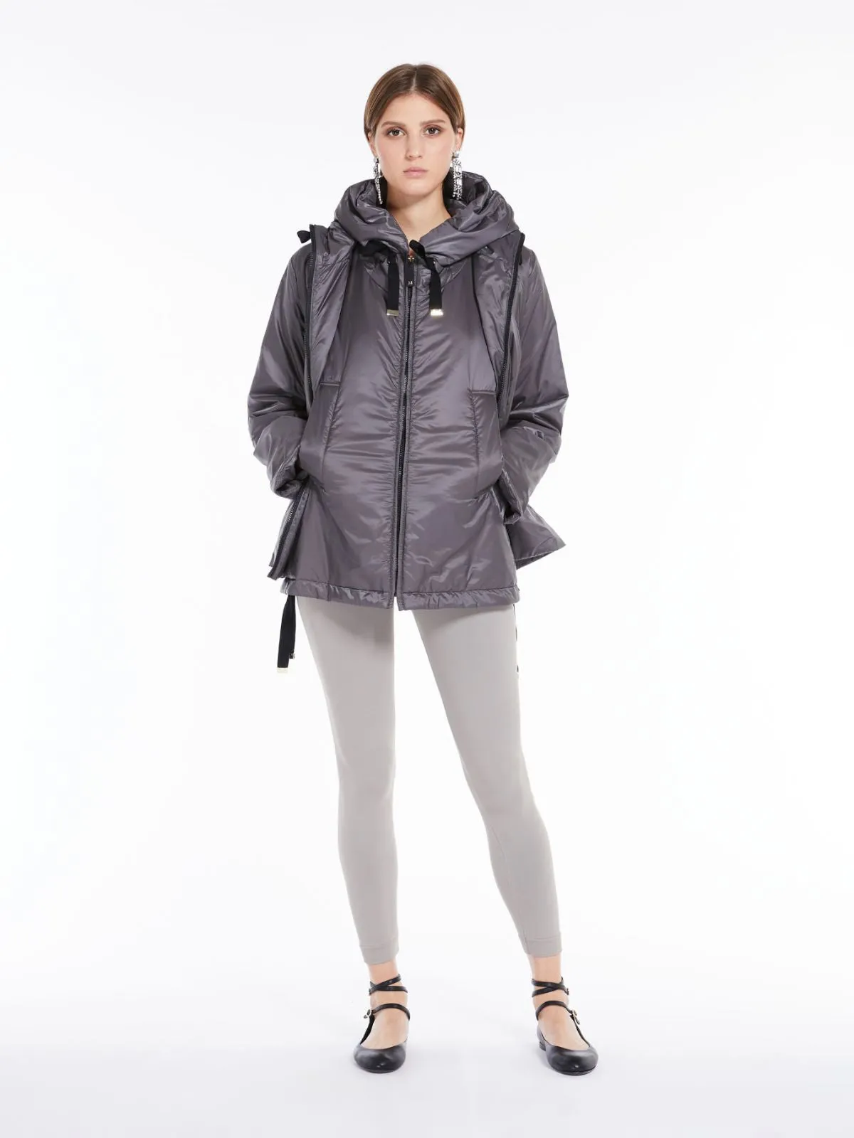 grey short gilet in water-resistant