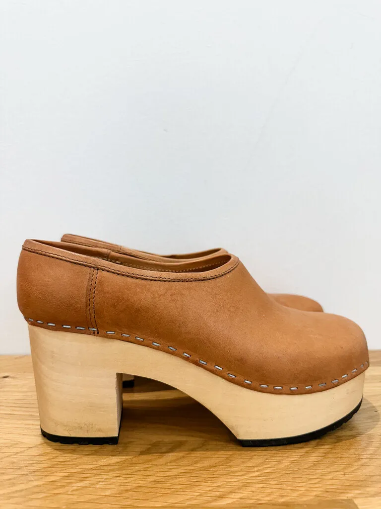 Leather Clog Shoes