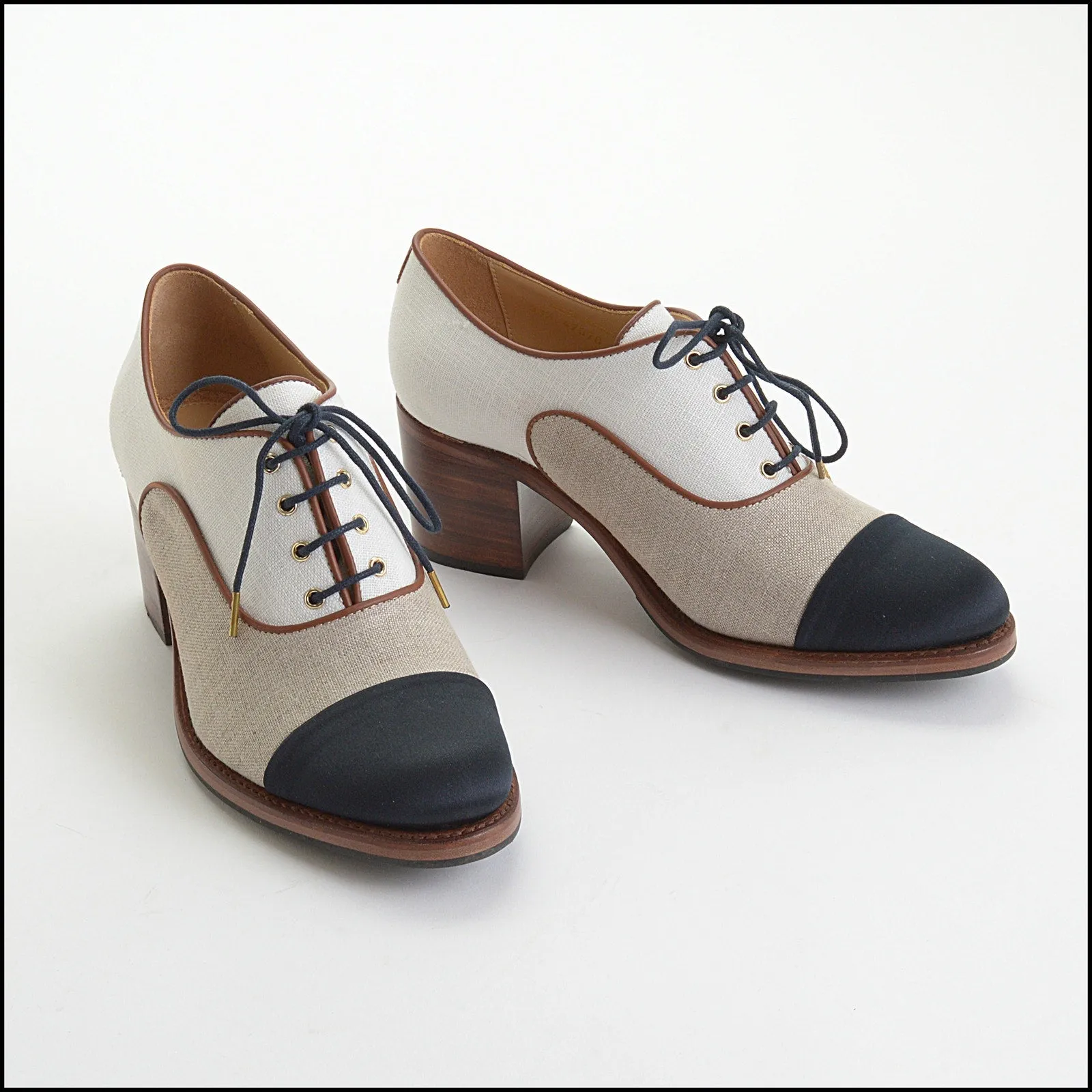 RDC14315 Authentic THE OFFICE OF ANGELA SCOTT White Linen Lace Up Oxfords Size 8
