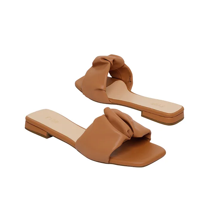 Ruched Smart Slide Sandal BCM 115