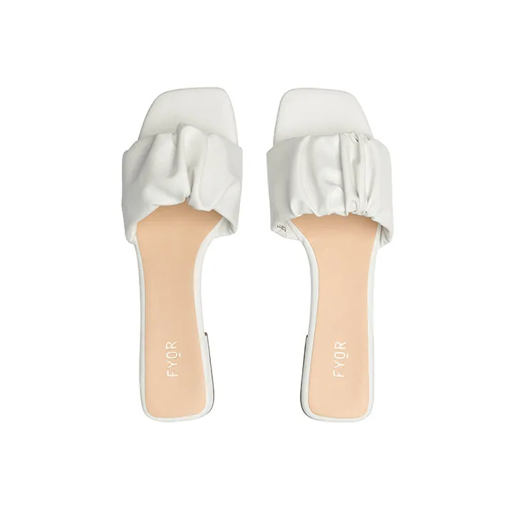Ruched Smart Slide Sandal BCM 115