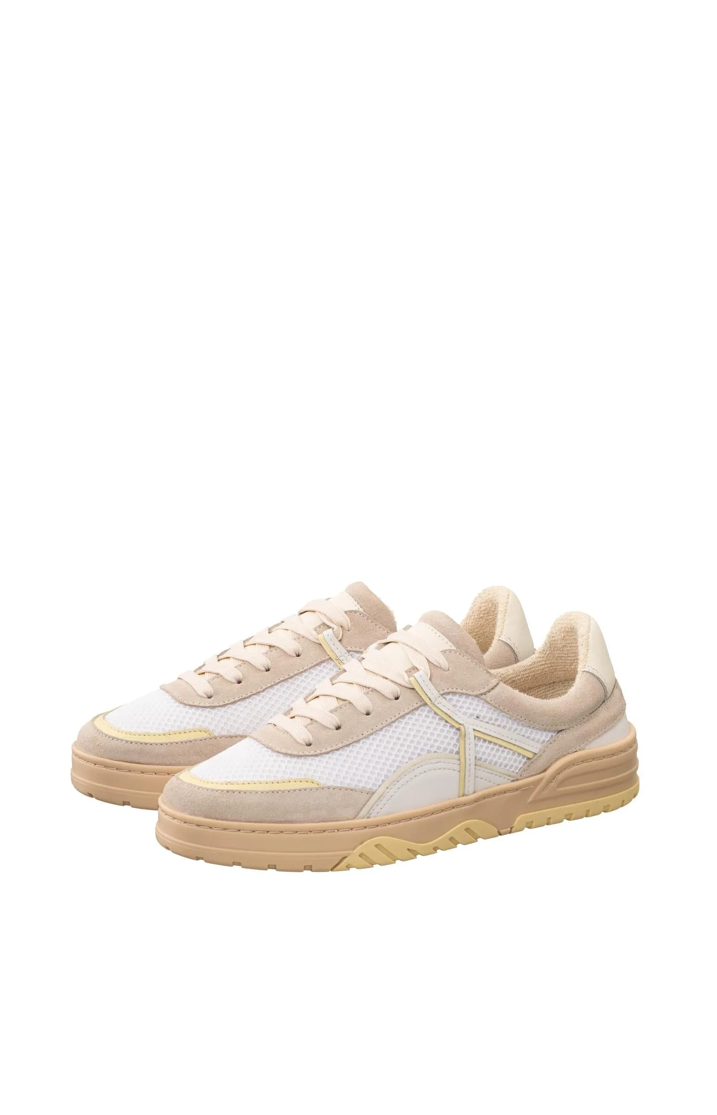 Sneakers with contrasting colors