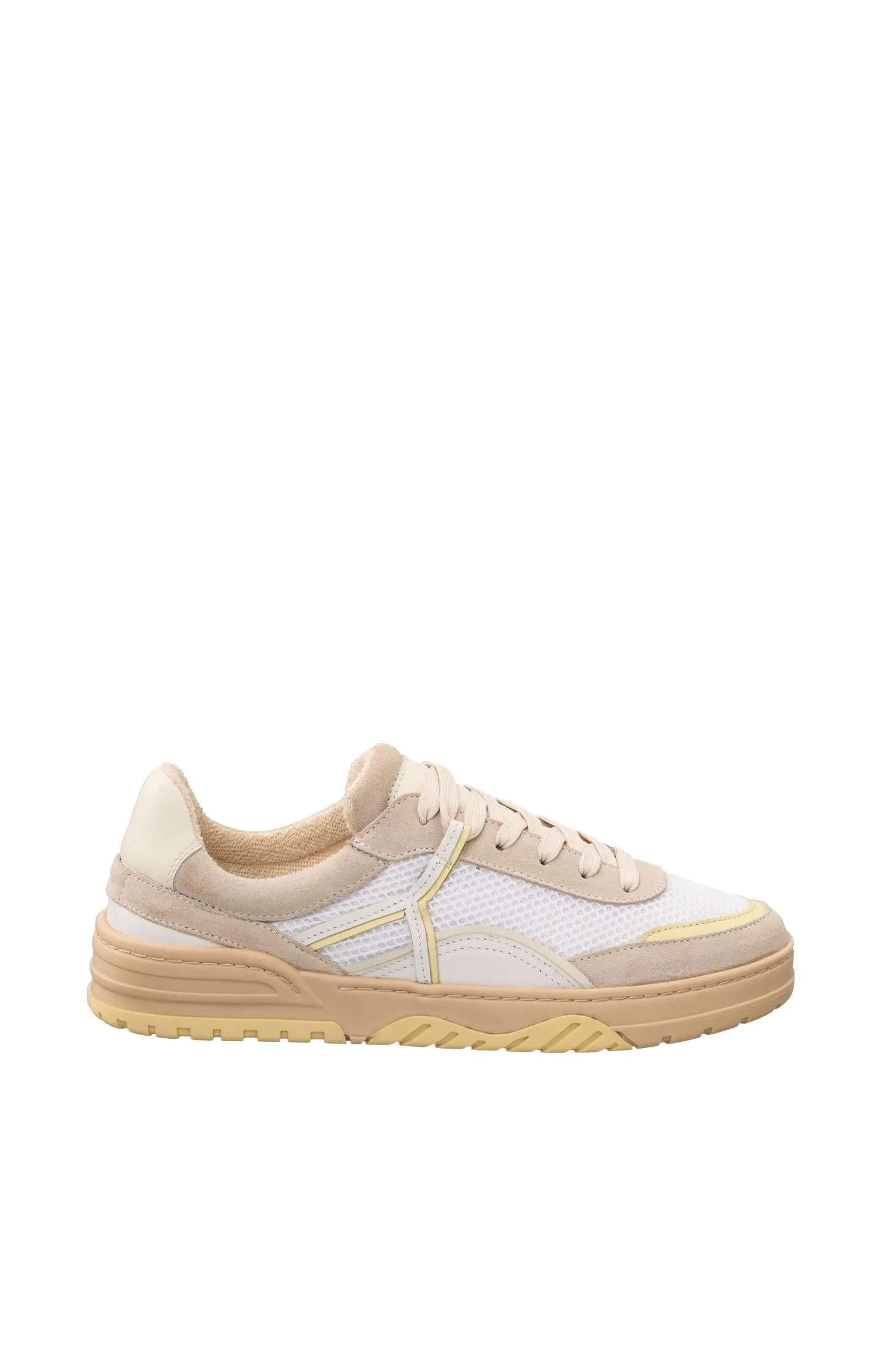 Sneakers with contrasting colors