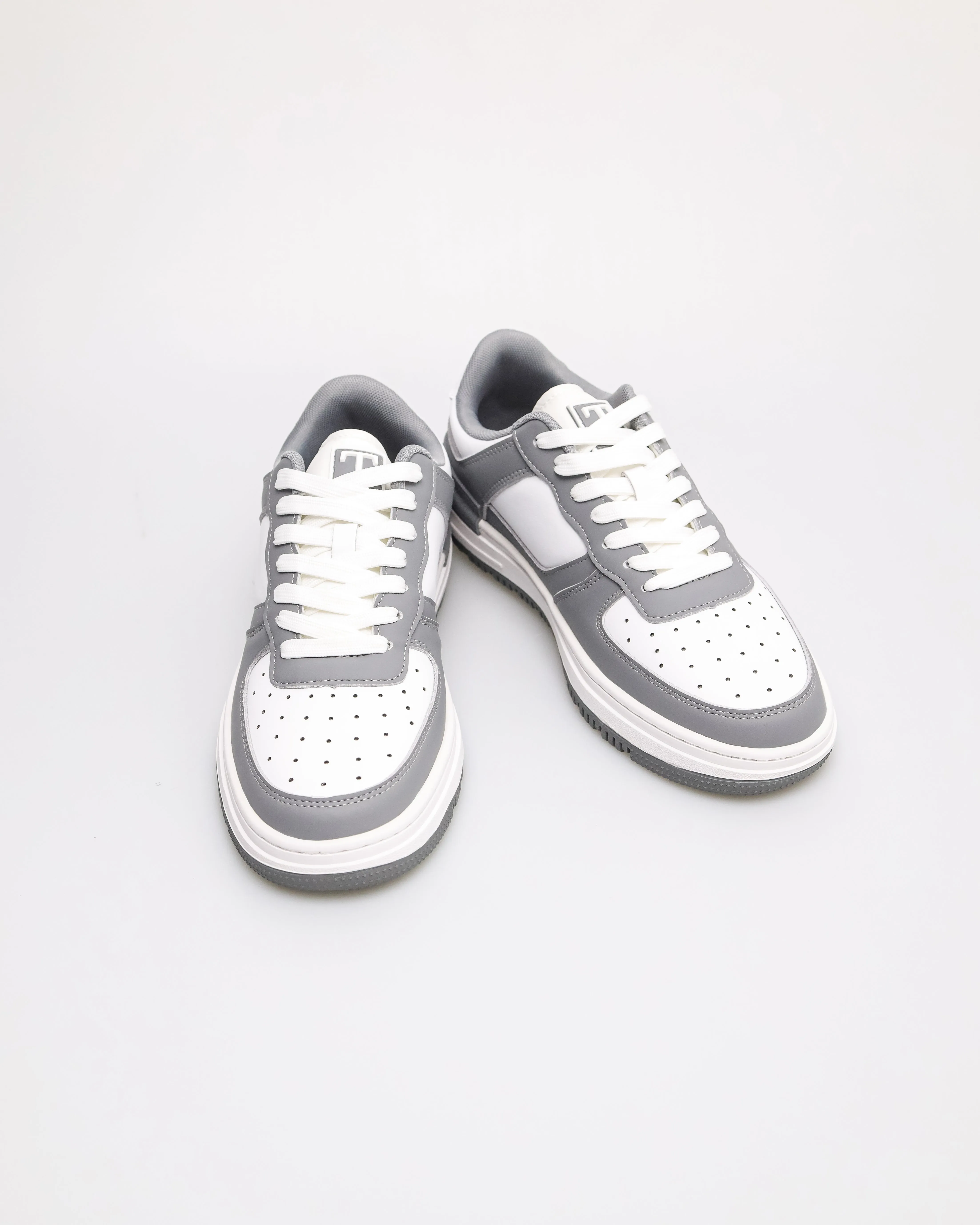 Tomaz C675M Men's Modern Stride Sneakers